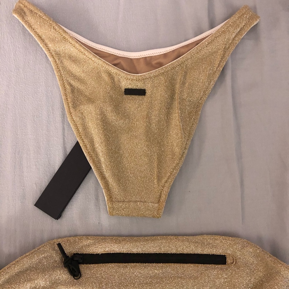 Triangl Melrose- Gold bottoms
